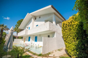 Отель B&B Residence L'Isola Che Non C'è   Фонтане-Бьянке